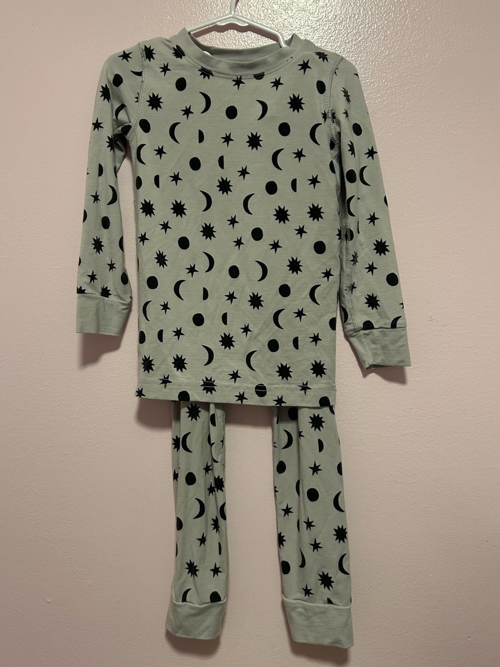 Hanna Andersson Hanna Soft Gray Moon Print Pajamas Sz 100 or 4